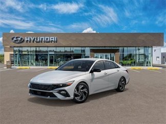 Used 2025 Hyundai Elantra Sport image 1