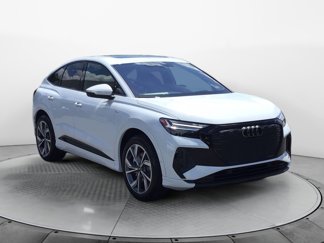 New 2024 Audi Q4 e-tron Prestige image 1