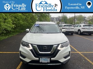 Used 2020 Nissan Rogue SV image 1