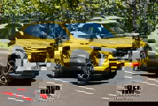New 2025 Chevrolet Trax RS w/ Sunroof Package image 1
