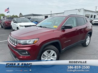 Used 2022 Jeep Compass Latitude image 1