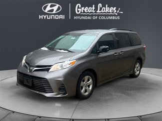 Used 2020 Toyota Sienna LE image 1