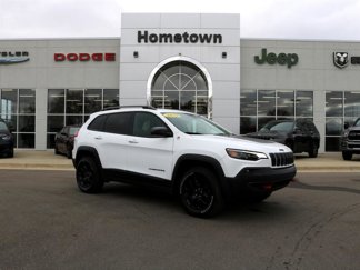 Used 2021 Jeep Cherokee Trailhawk image 1