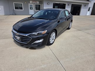 Used 2024 Chevrolet Malibu LT image 1