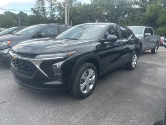 Used 2025 Chevrolet Trax LS image 1