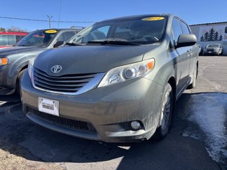 Used 2014 Toyota Sienna L image 1