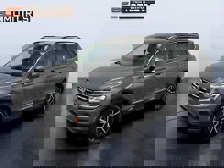 Used 2021 Volkswagen Tiguan SE w/ Panoramic Sunroof Package image 1