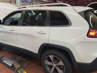Used 2019 Jeep Cherokee Limited image 1