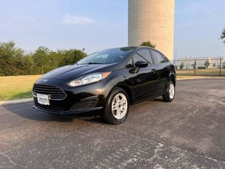 Used 2018 Ford Fiesta SE image 1