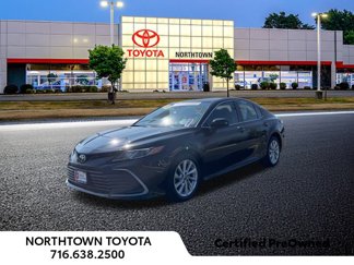 Used 2022 Toyota Camry LE image 1