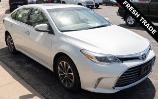 Used 2016 Toyota Avalon XLE Premium image 1