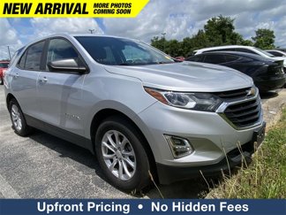 Used 2020 Chevrolet Equinox LS w/ LS Convenience Package image 1