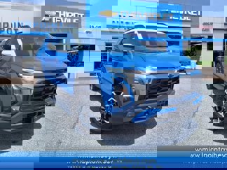 New 2025 Chevrolet Equinox ACTIV w/ Convenience Package III image 1