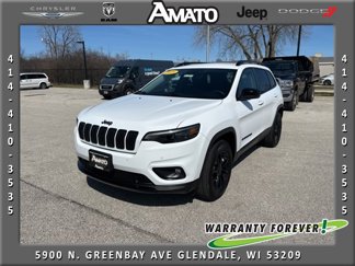 Used 2023 Jeep Cherokee Altitude Lux image 1
