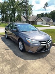 Used 2016 Toyota Camry image 1