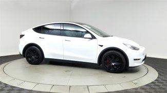 Used 2020 Tesla Model Y Long Range image 1