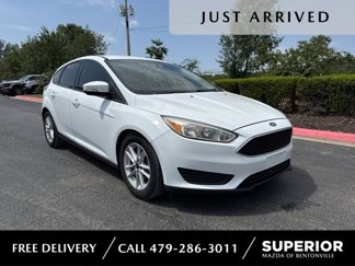 Used 2017 Ford Focus SE image 1
