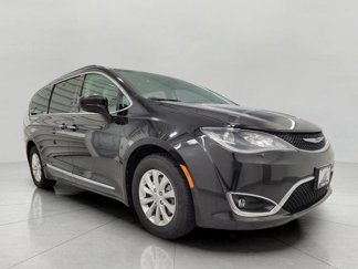 Used 2017 Chrysler Pacifica Touring-L image 1