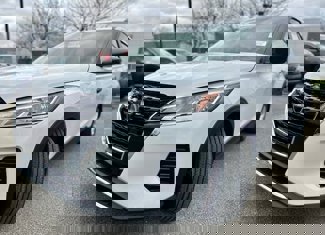 New 2025 Nissan Kicks Play S image 1