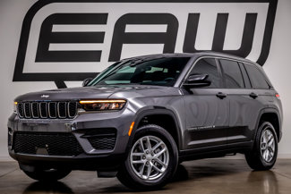 Used 2025 Jeep Grand Cherokee Laredo X image 1