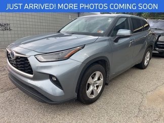 Used 2023 Toyota Highlander LE image 1