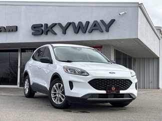 Used 2022 Ford Escape SE image 1