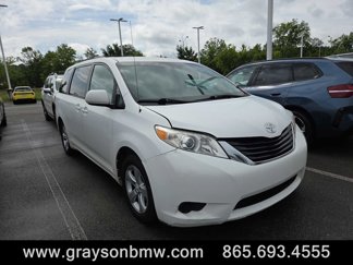 Used 2011 Toyota Sienna LE image 1