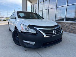 Used 2014 Nissan Altima 2.5 S image 1