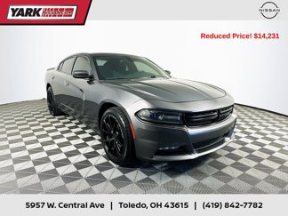 Used 2015 Dodge Charger SXT image 1