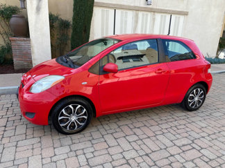 Used 2009 Toyota Yaris 2-Door Hatchback image 1