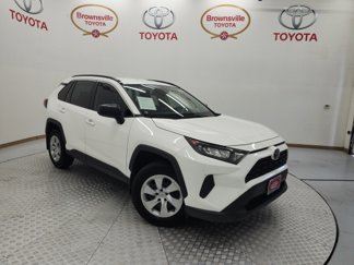 Used 2021 Toyota RAV4 LE image 1