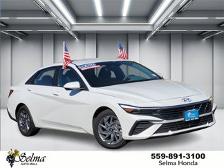 Used 2024 Hyundai Elantra SEL image 1