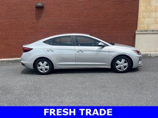 Used 2019 Hyundai Elantra SE image 1