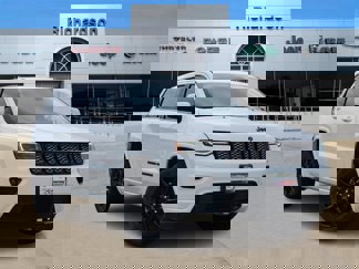 Used 2021 Jeep Grand Cherokee Laredo X image 1