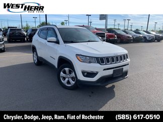 Used 2021 Jeep Compass Latitude image 1