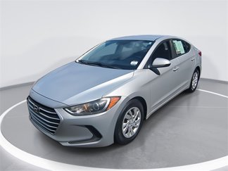 Used 2018 Hyundai Elantra SE image 1