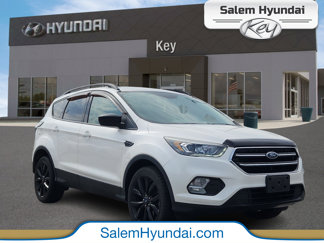 Used 2018 Ford Escape SE w/ SE Sport Appearance Package image 1