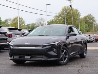 New 2025 Kia K4 LXS image 1