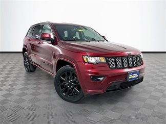 Used 2017 Jeep Grand Cherokee Altitude image 1