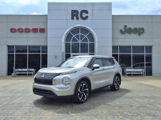 Used 2022 Mitsubishi Outlander ES image 1