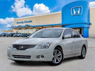 Used 2012 Nissan Altima 3.5 SR w/ Sport Pkg image 1