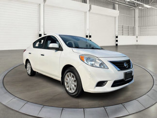 Used 2014 Nissan Versa SV image 1