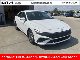 Used 2024 Hyundai Elantra SEL image 1