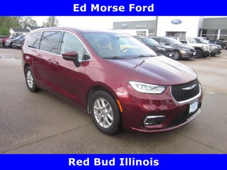 Used 2023 Chrysler Pacifica Touring-L image 1
