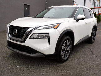 Used 2021 Nissan Rogue SV image 1