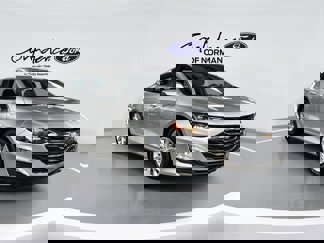 Used 2022 Chevrolet Malibu LT image 1