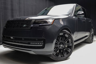 Used 2025 Land Rover Range Rover SE image 1