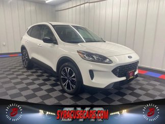 Used 2022 Ford Escape SE w/ SE Sport Appearance Package image 1