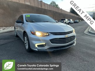 Used 2017 Chevrolet Malibu LT image 1