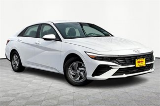New 2025 Hyundai Elantra SE image 1